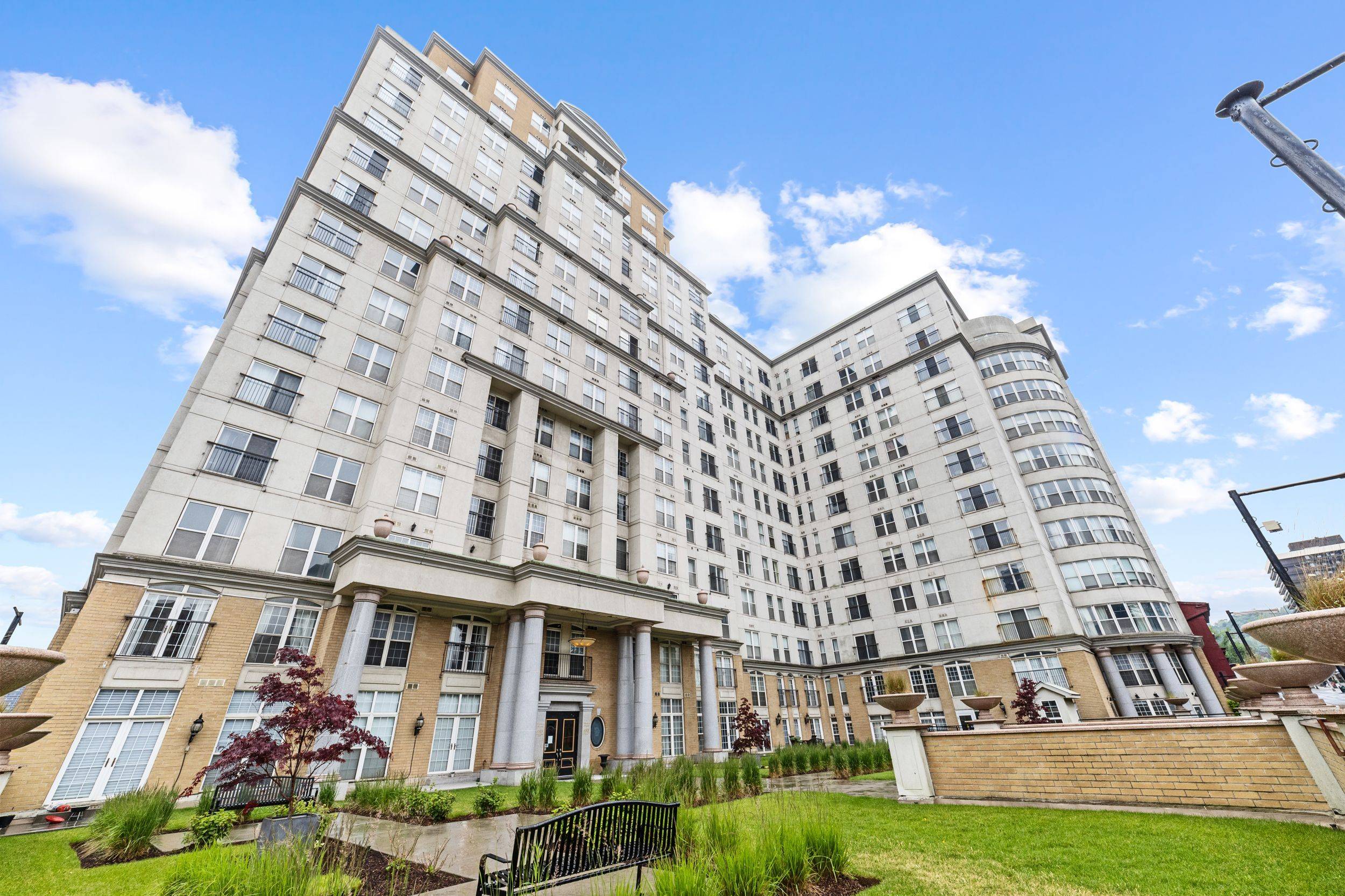 135 James ST S #106, Hamilton, ON L8P 2Z6