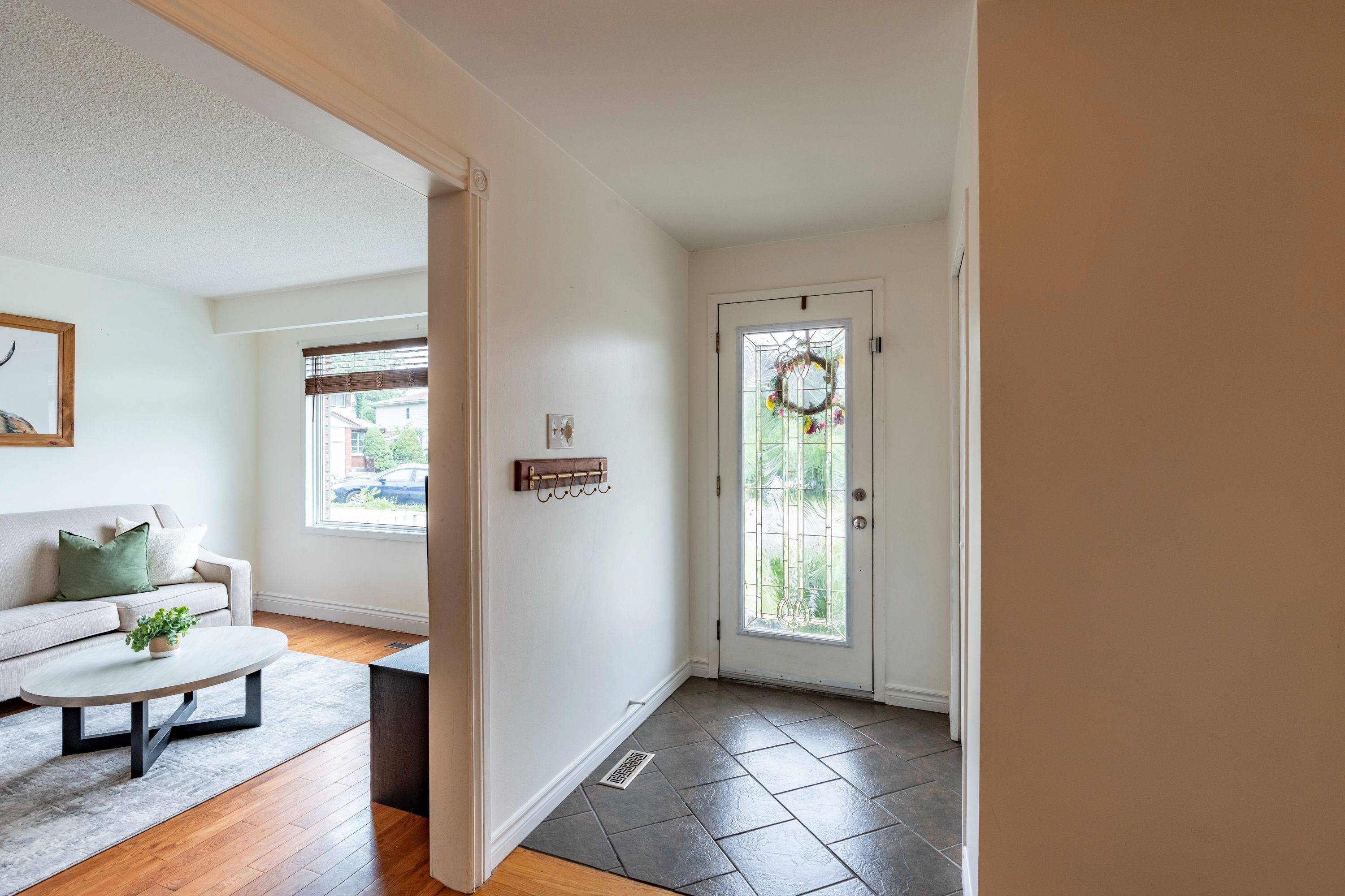 Kitchener, ON N2N 1E1,25 Forest Glen CT