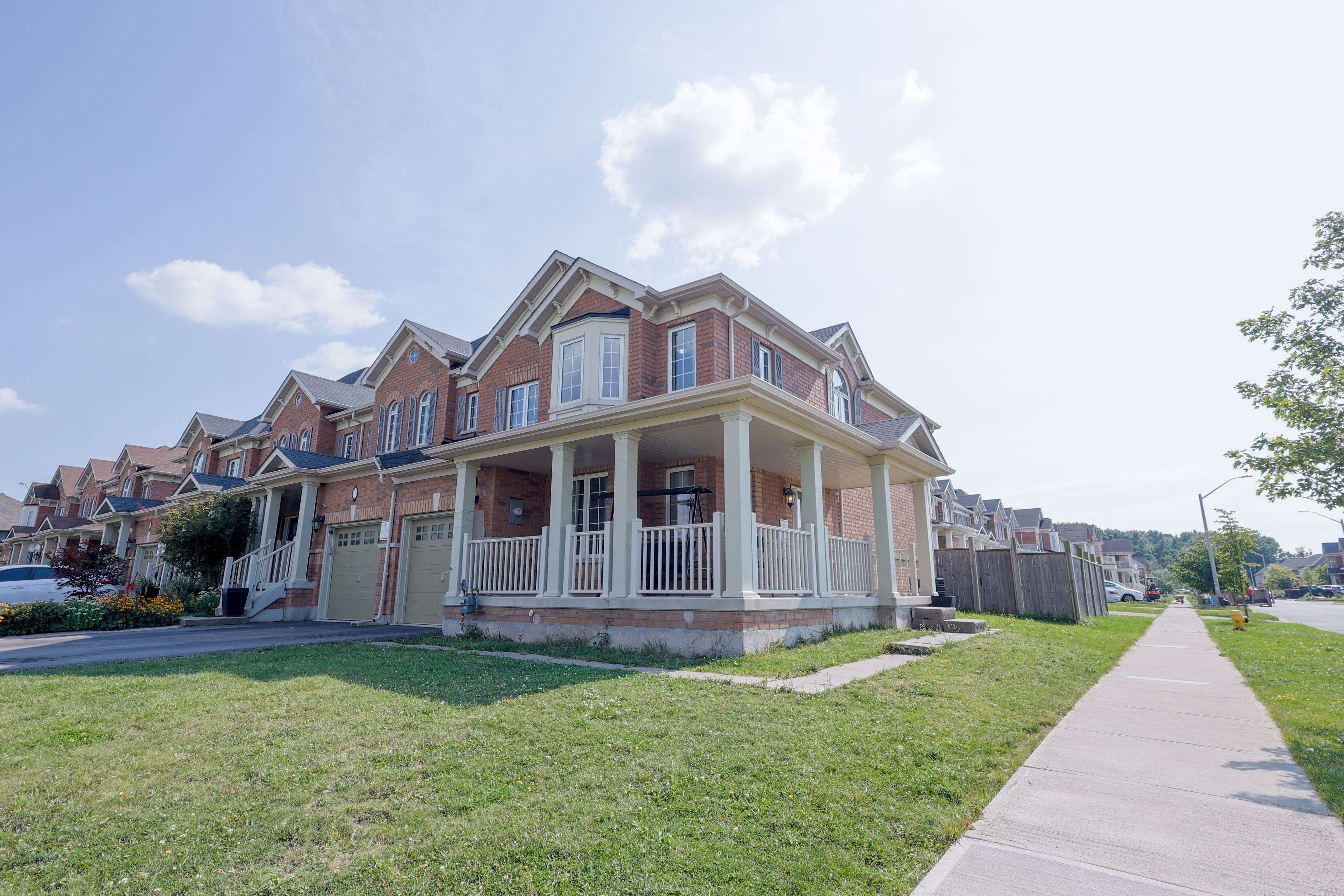 Thorold, ON L2V 0B3,44 Juneberry RD