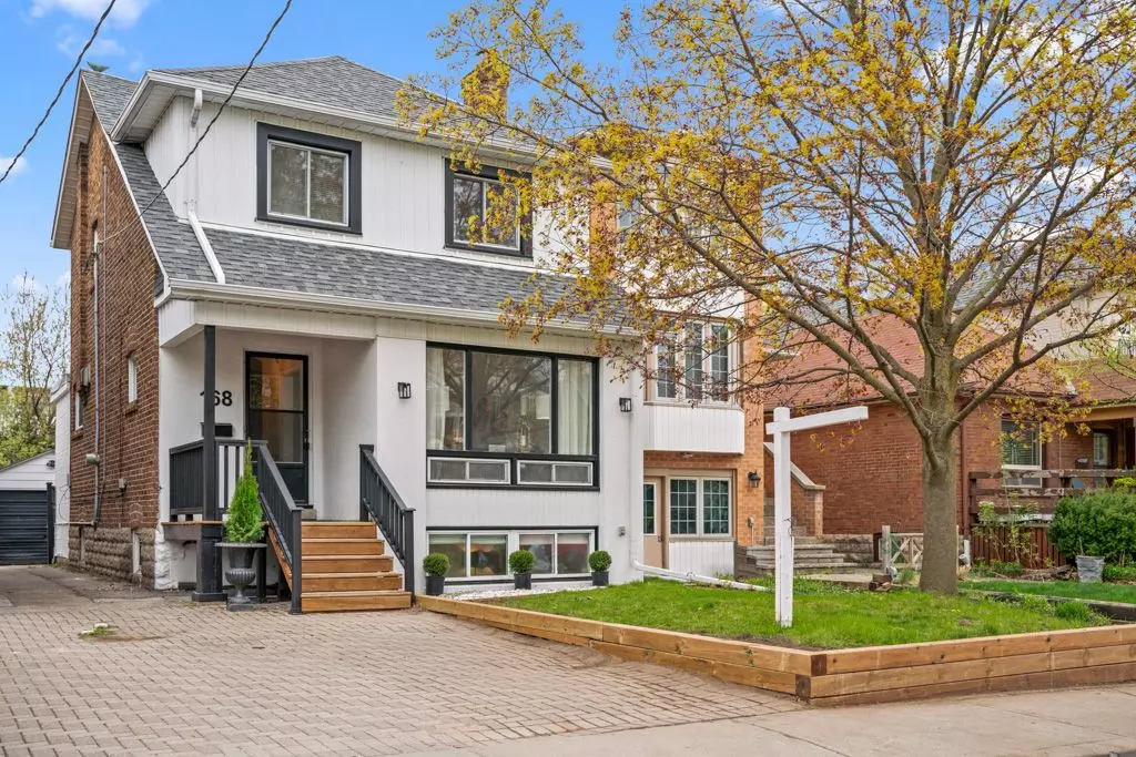 Toronto C04, ON M4N 1Z6,168 Roslin AVE