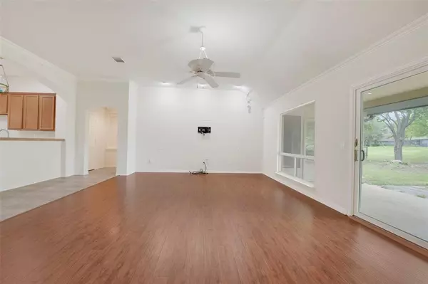 Denton, TX 76207,10009 Hanford Drive