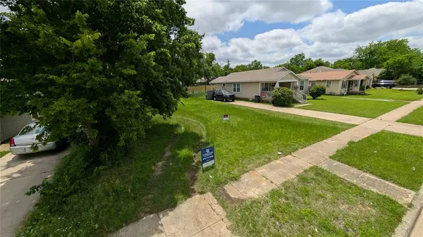 Fort Worth, TX 76104,1442 E Allen Avenue