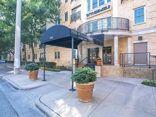 Dallas, TX 75219,3400 Welborn Street #226