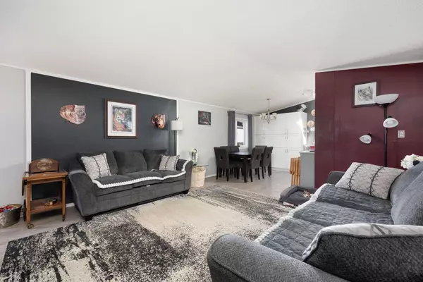 Fort Mcmurray, AB T9L1Y5,163 Cree LN