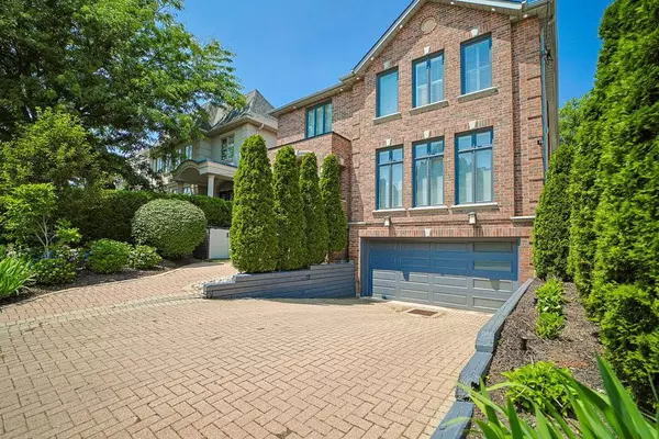 Toronto C04, ON M5M 2L3,336 Brooke AVE