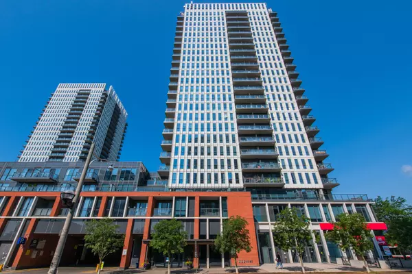 170 Sumach ST #902, Toronto C08, ON M5A 0C3