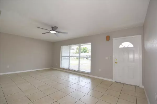Sunrise, FL 33323,11451 NW 37th St