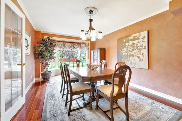 Mississauga, ON L5M 3L3,1511 Ravensmoor CRES