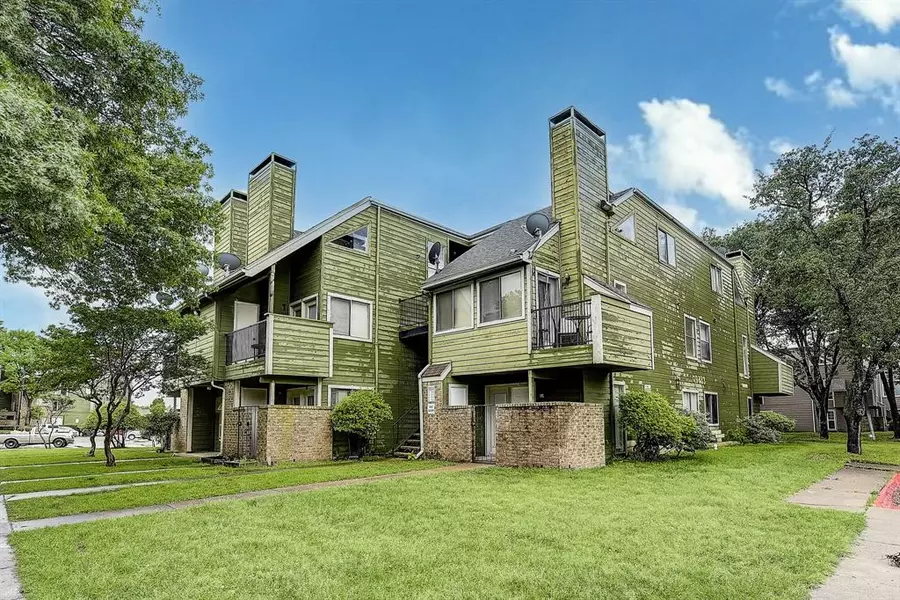 9833 Walnut Street #Q106, Dallas, TX 75243
