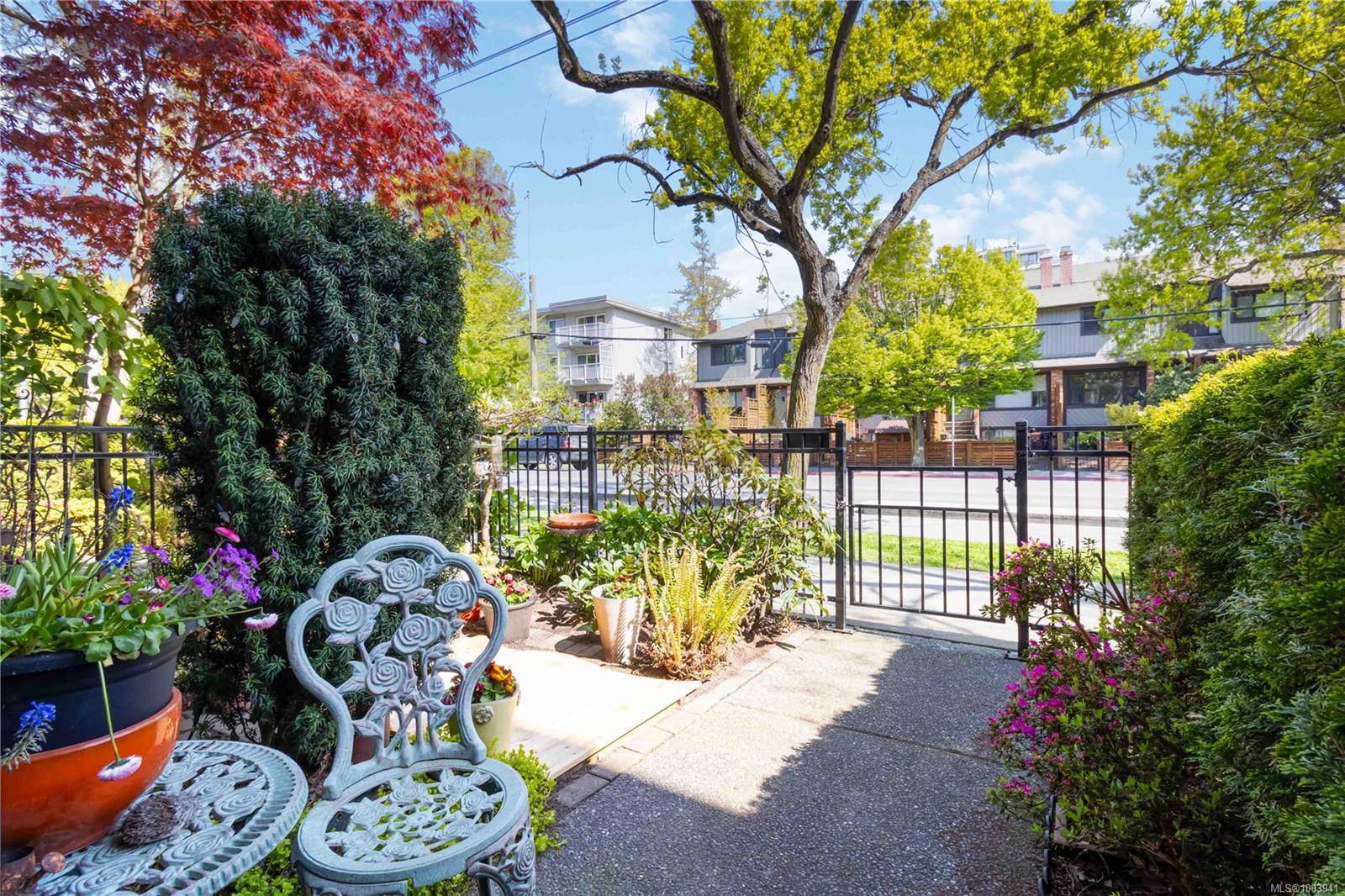 Victoria, BC V8V 5A3,285 Superior St #4