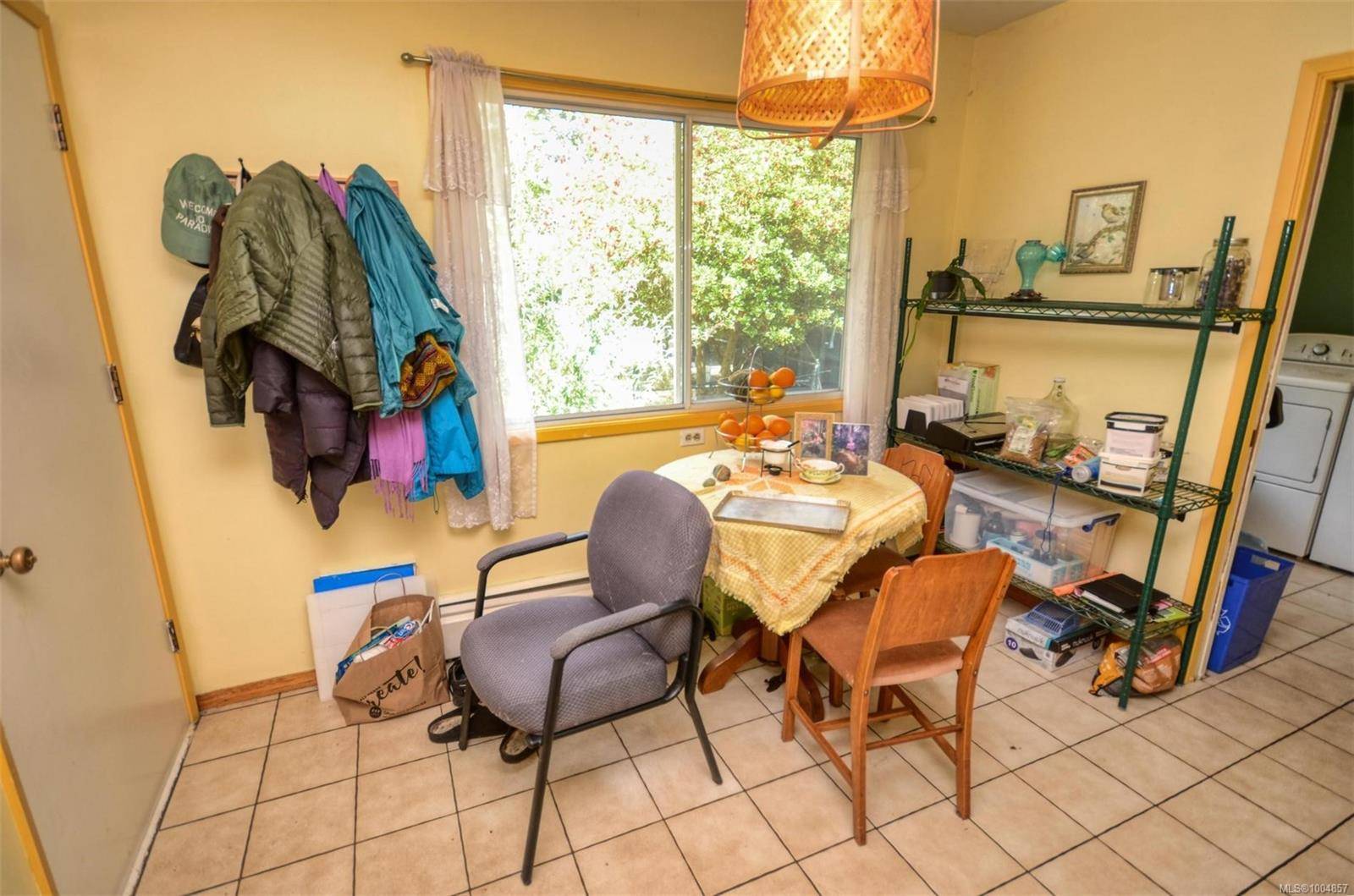 Victoria, BC V8S 1T4,1512 Montgomery Ave