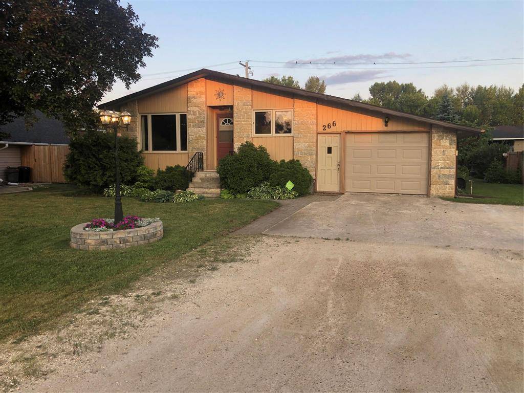 266 Seneca ST, Portage La Prairie, MB R1N 3S9