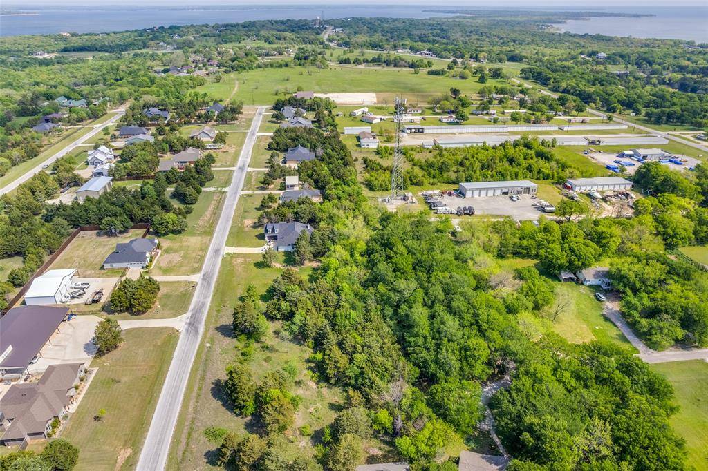 Pottsboro, TX 75076,166 Guy Lane