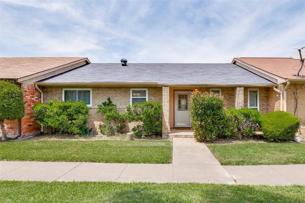 12 E Creek Drive #12, Grand Prairie, TX 75052