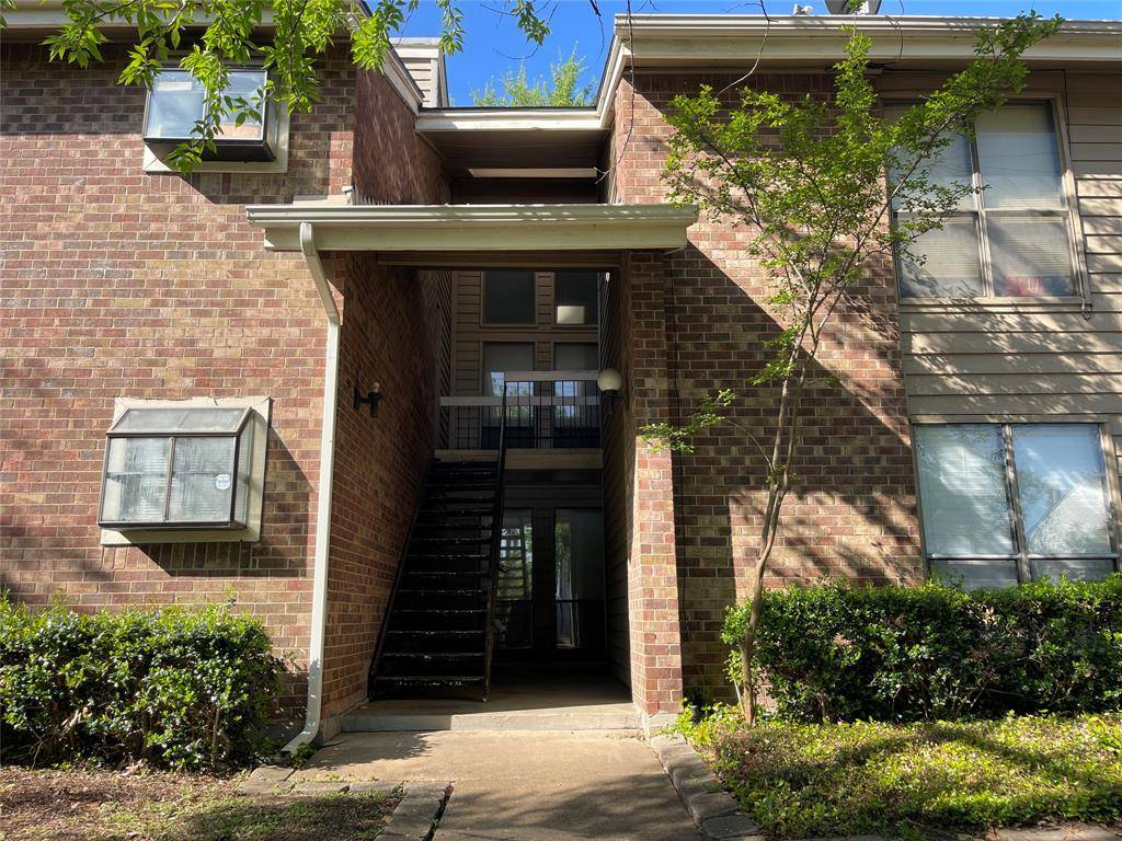 Dallas, TX 75231,5750 Phoenix Drive #27