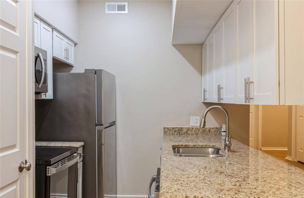 Dallas, TX 75231,5750 Phoenix Drive #27