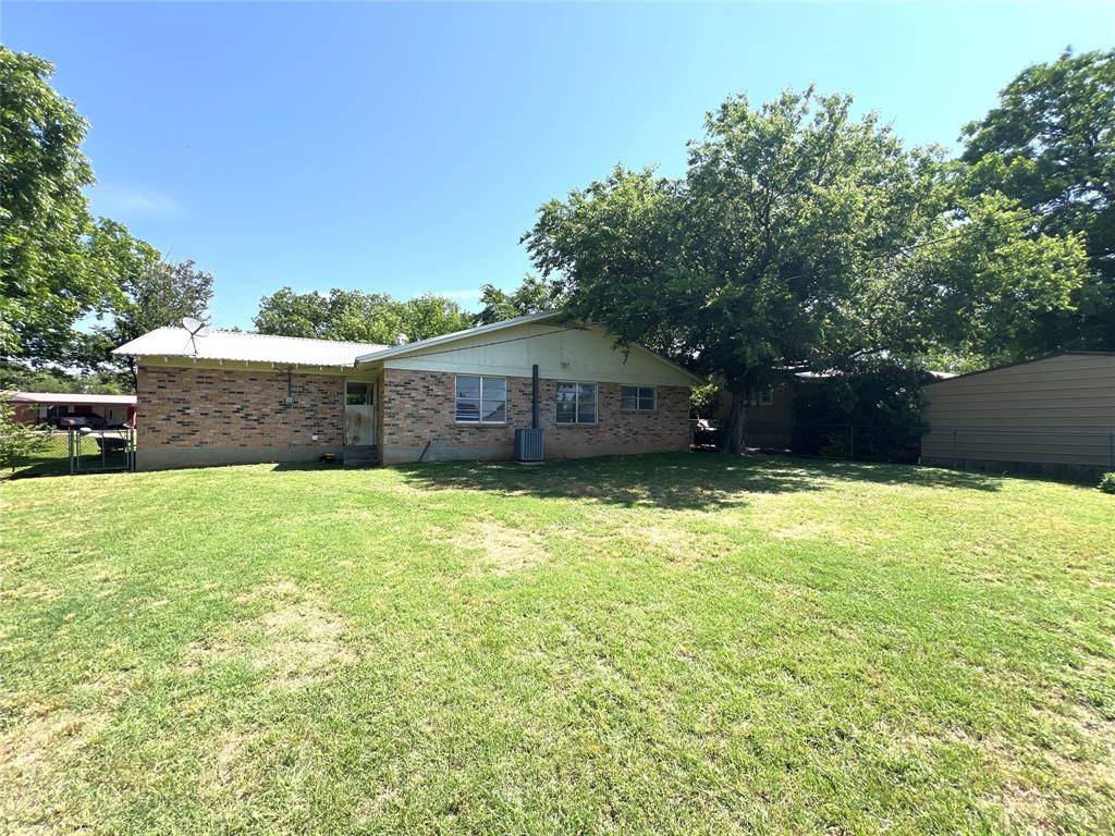 Baird, TX 79504,725 E 6th Street