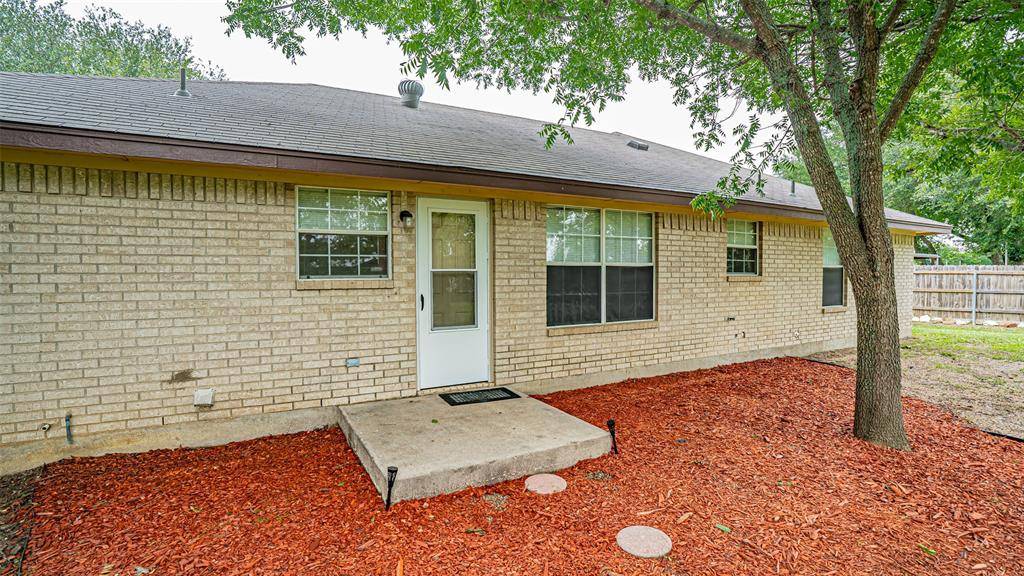Joshua, TX 76058,906 Pear Court