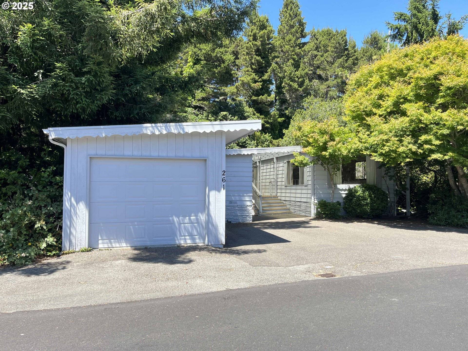 Florence, OR 97439,1600 Rhododendron DR #261