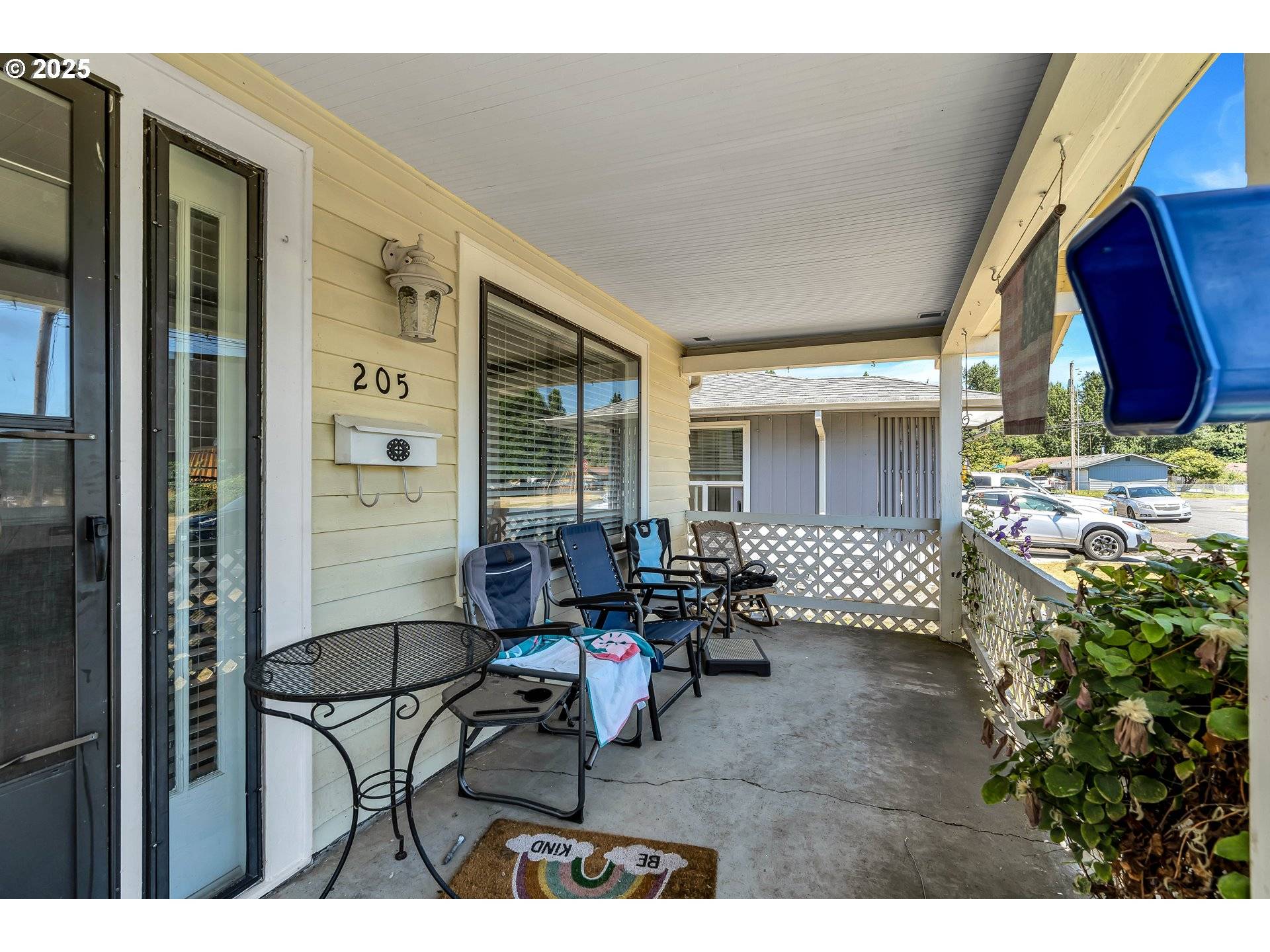 Kelso, WA 98626,205 S 10TH AVE