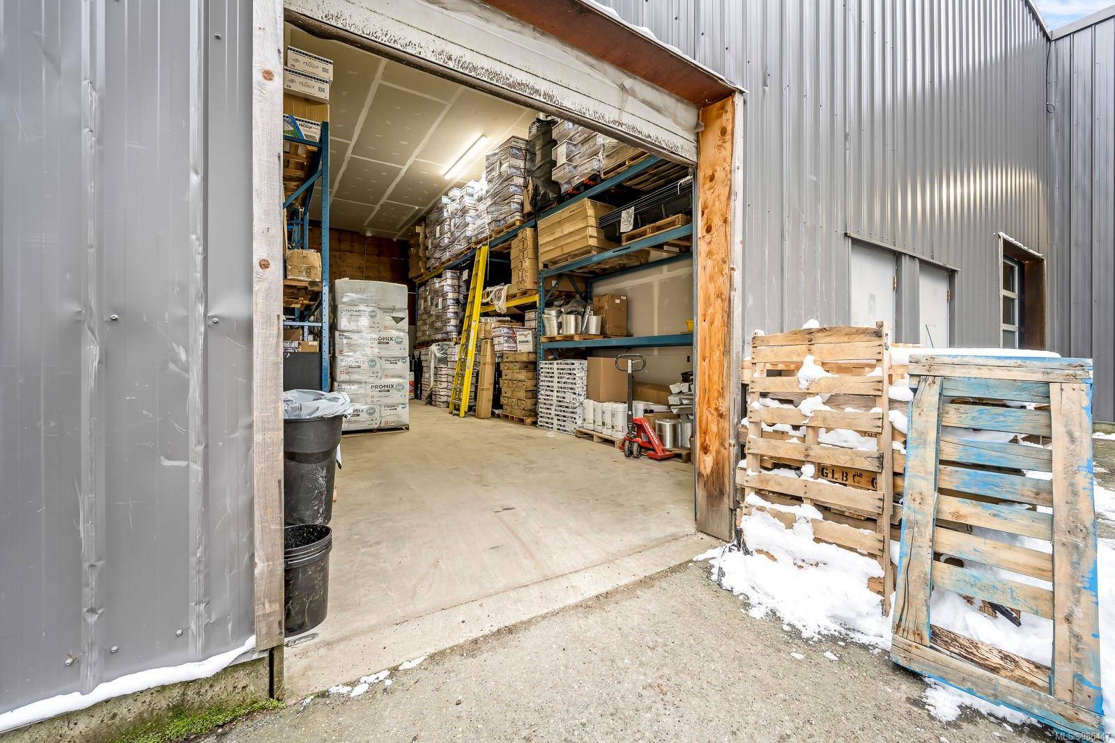 Courtenay, BC V9N 3N6,2459 Cousins Ave #215