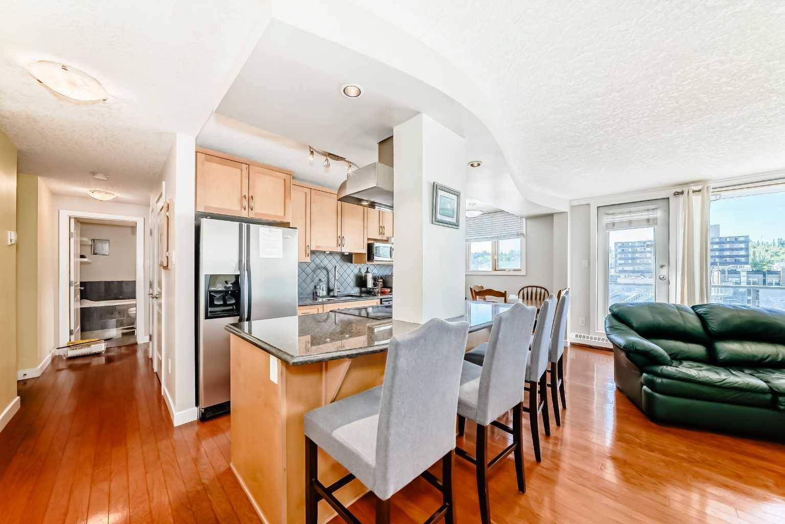 1225 15 AVE Southwest #305, Calgary, AB T3C 0X5