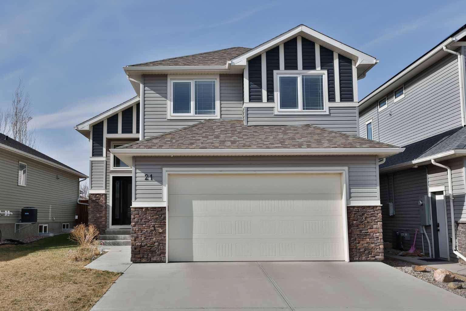 21 Riverford Close W, Lethbridge, AB T1K 8E5