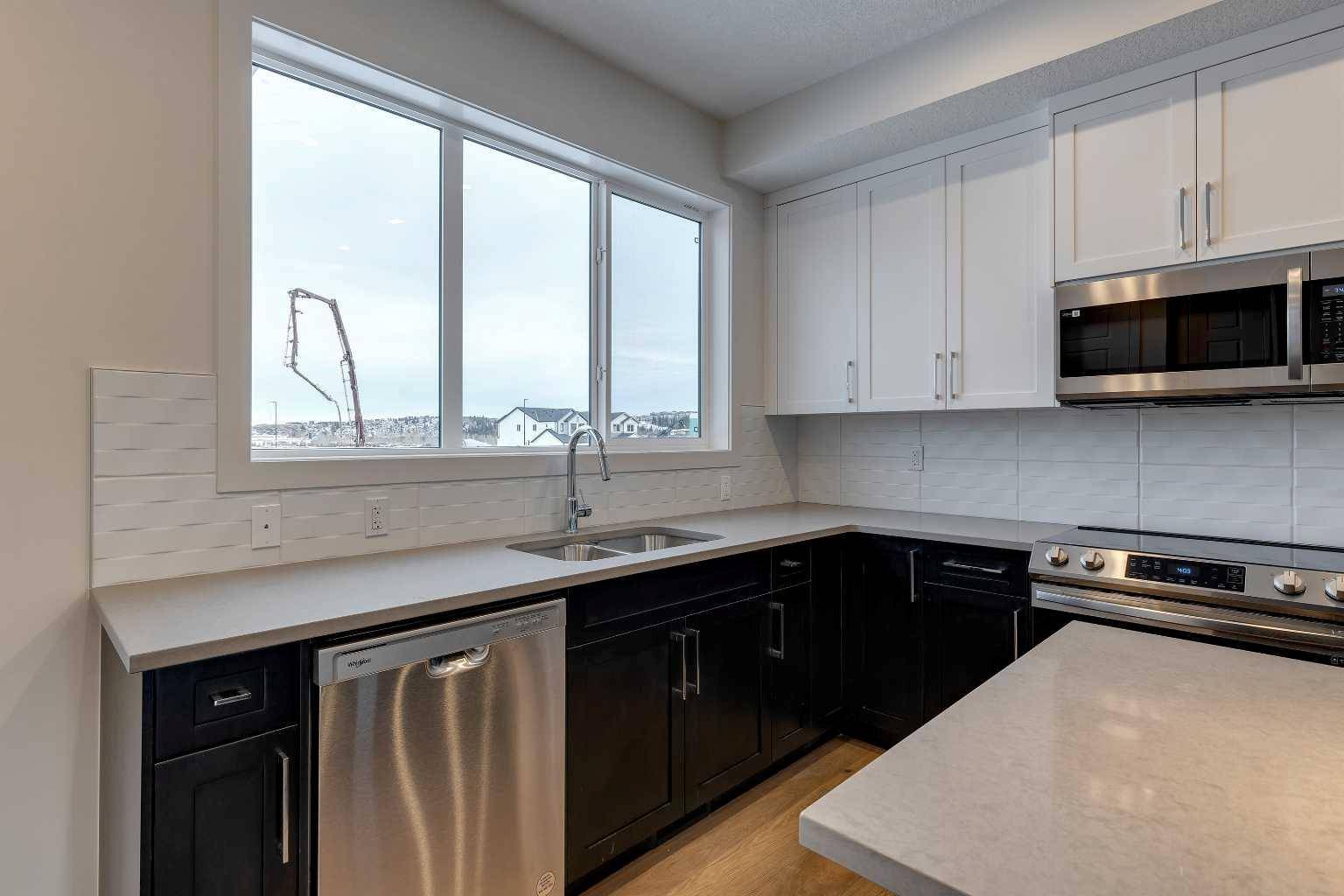 Calgary, AB T3S 0M6,45 Sora Gate SE
