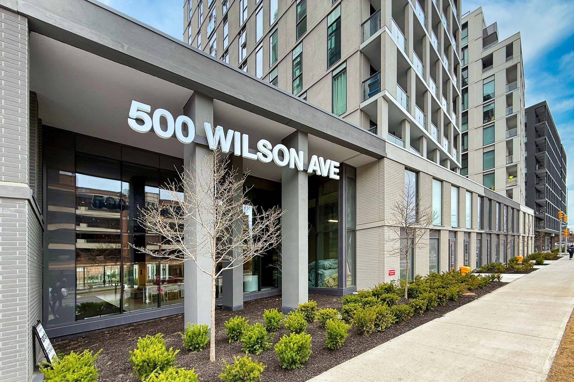500 Wilson AVE #1122, Toronto C06, ON M3H 0E5