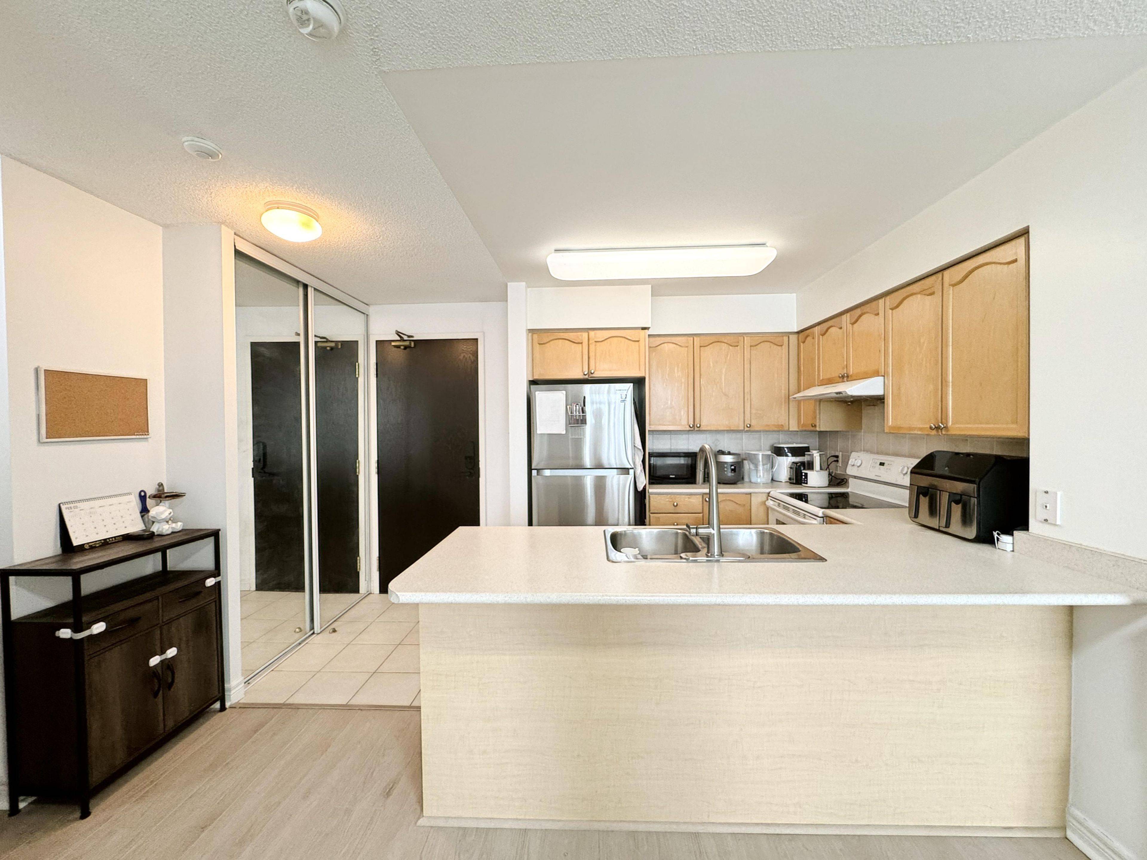 Toronto C14, ON M2N 7L8,23 Hollywood AVE #2803