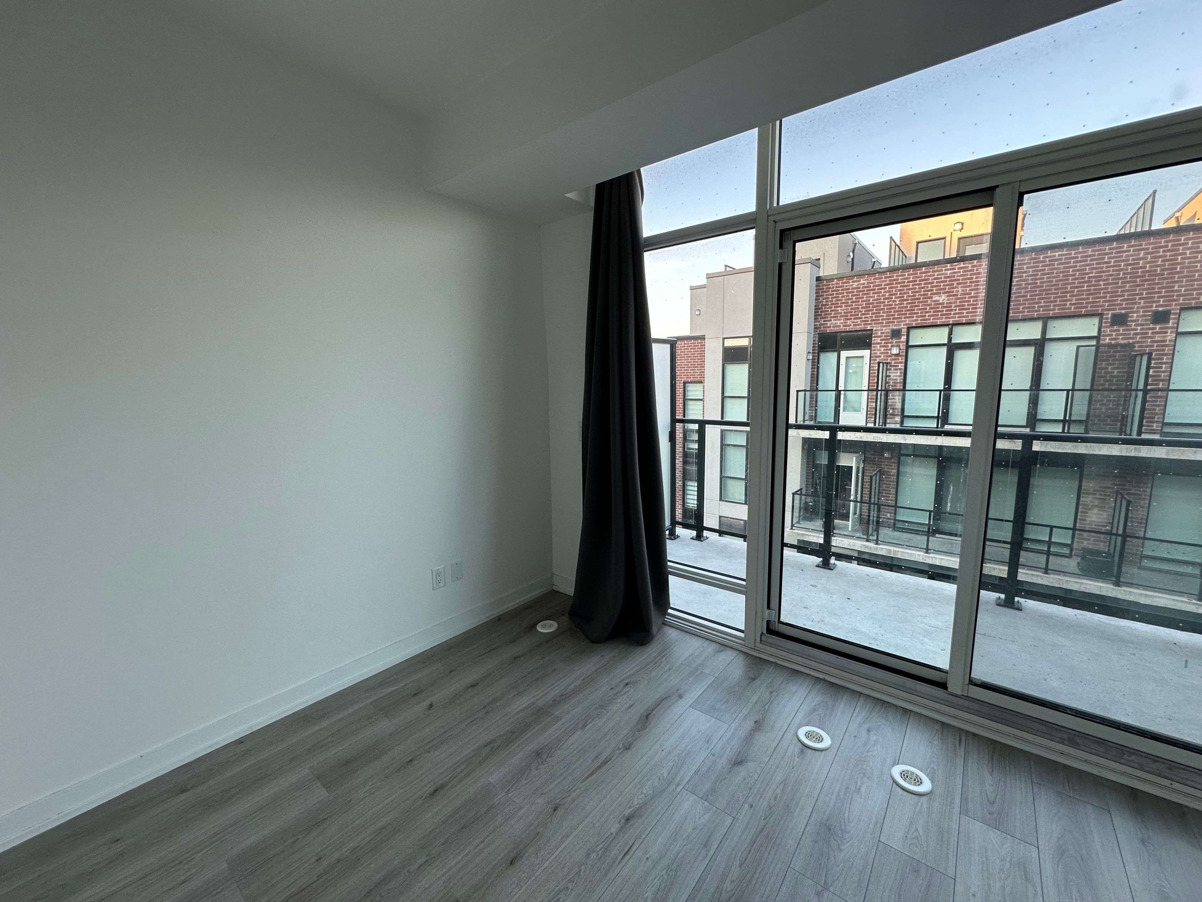 Toronto C06, ON M3H 0E9,861 Sheppard AVE W #15