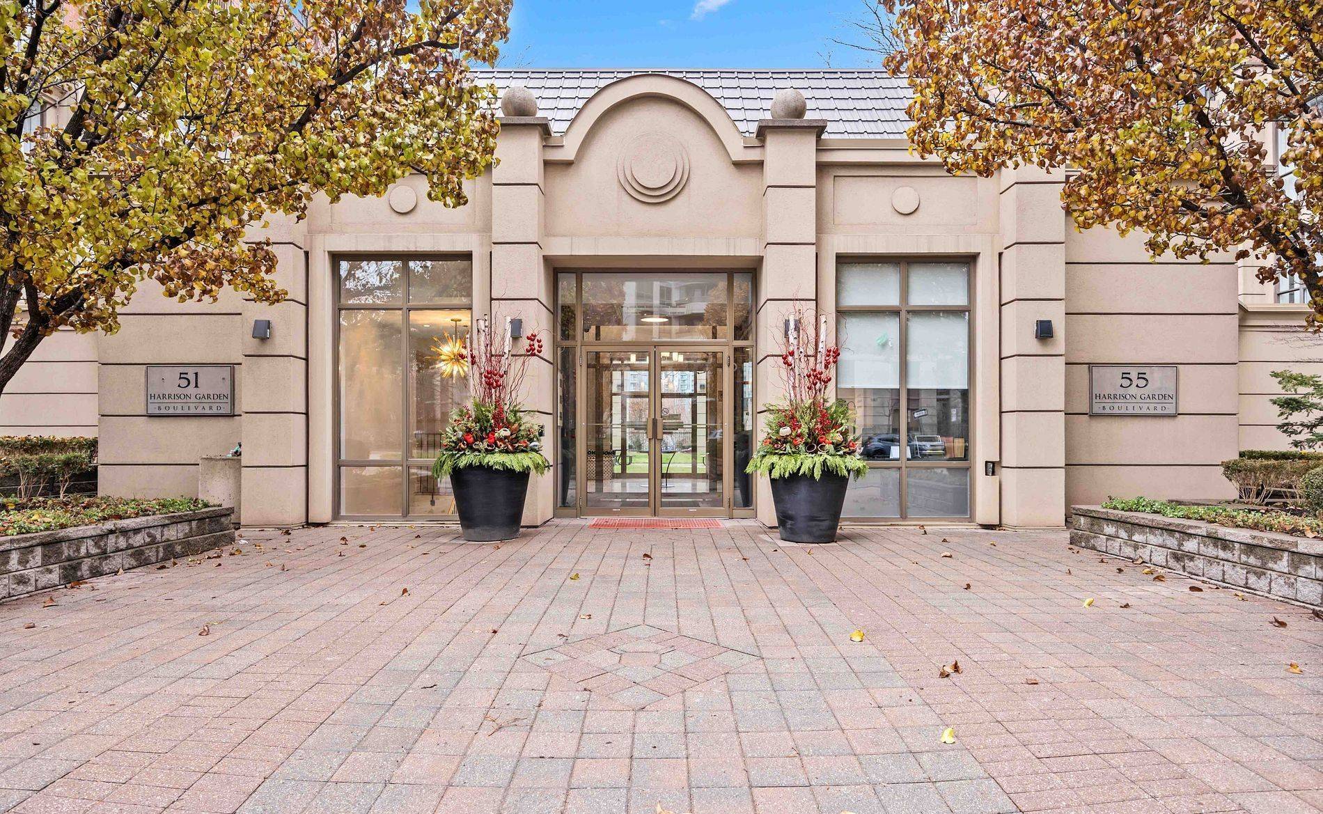 Toronto C14, ON M2N 7G3,55 Harrison Garden BLVD #LPH1