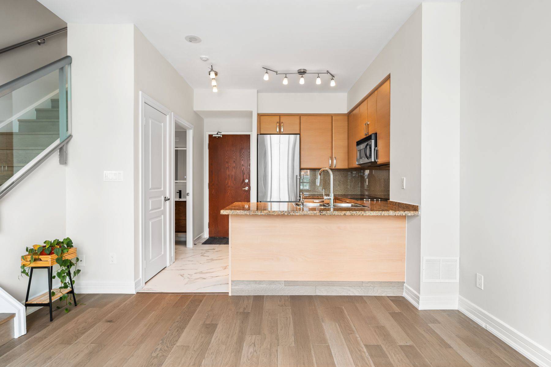 Toronto C14, ON M2N 7J1,1 Avondale AVE #503