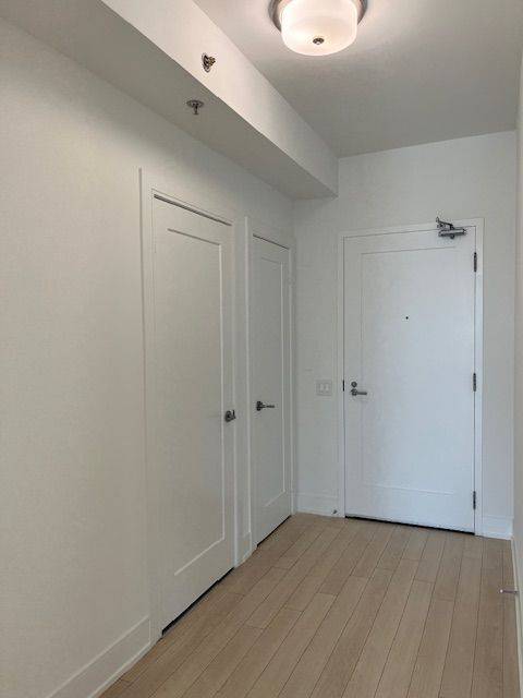 Toronto C03, ON M5P 2Y2,310 Tweedsmuir AVE #1701