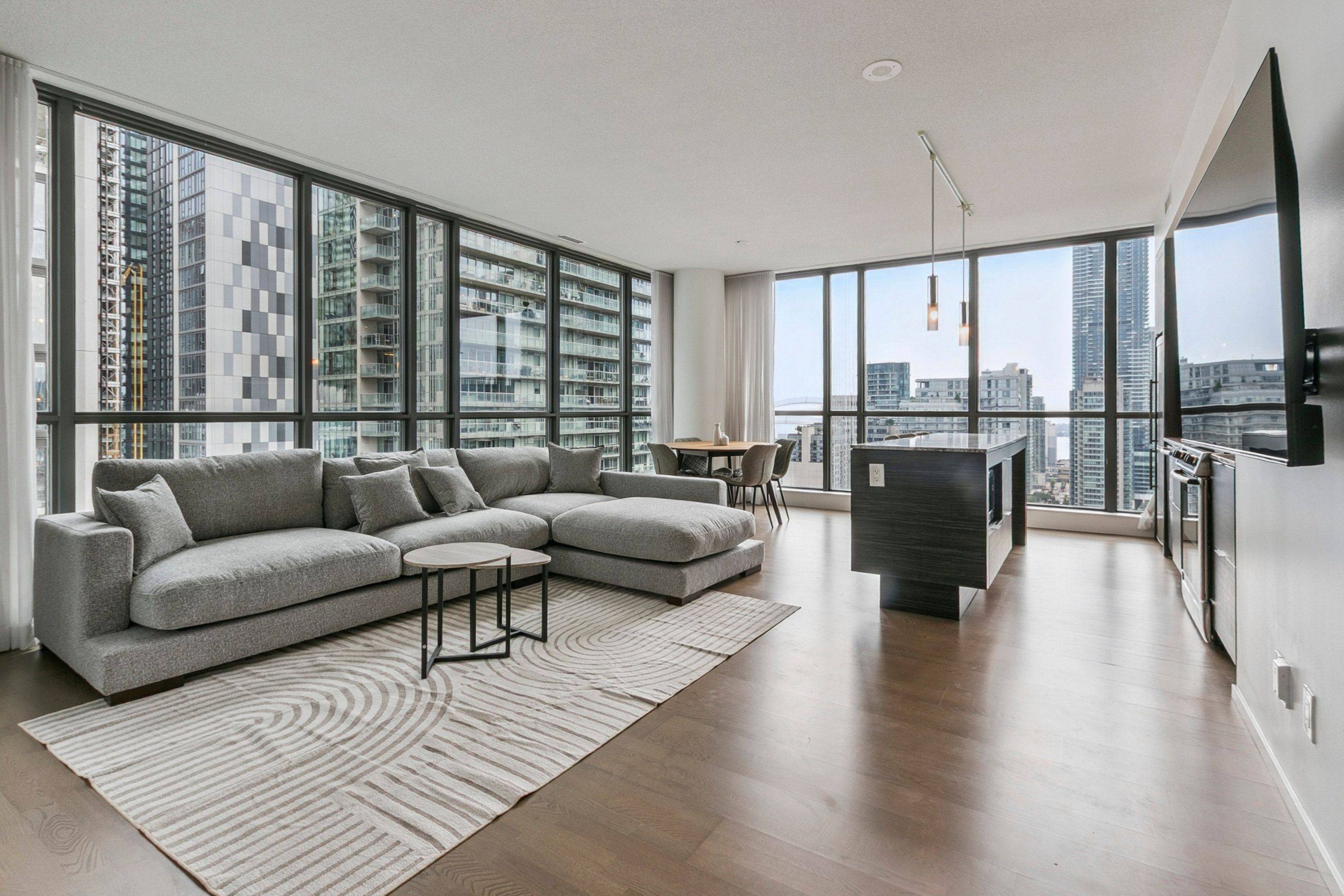8 Charlotte ST #2006, Toronto C01, ON M5V 0K4