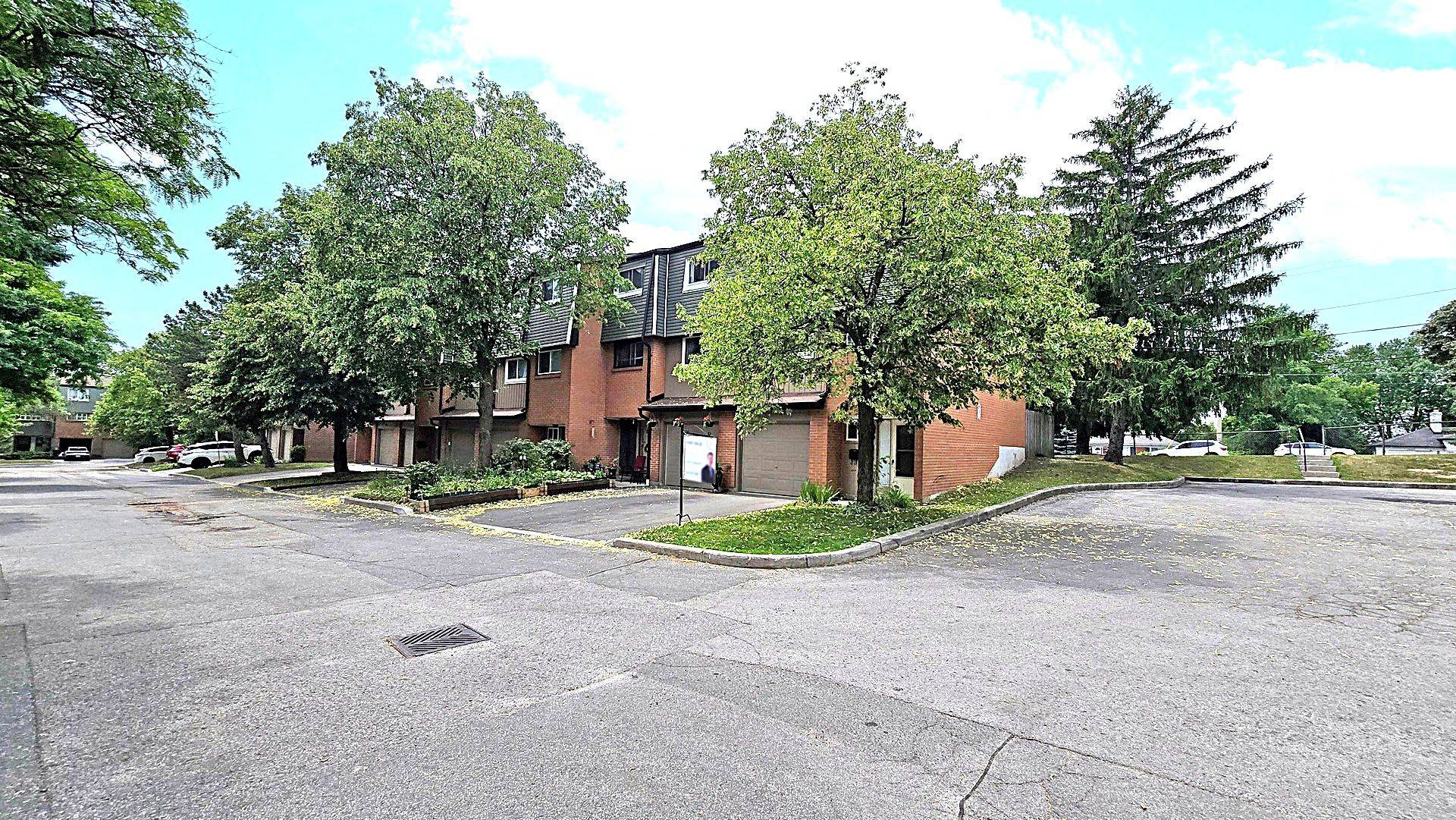 1310 Fieldlight BLVD #28, Pickering, ON L1V 2Y8