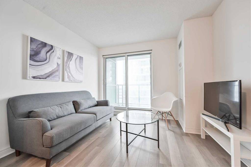 Toronto E09, ON M1P 0A9,50 Town Centre CT #1706