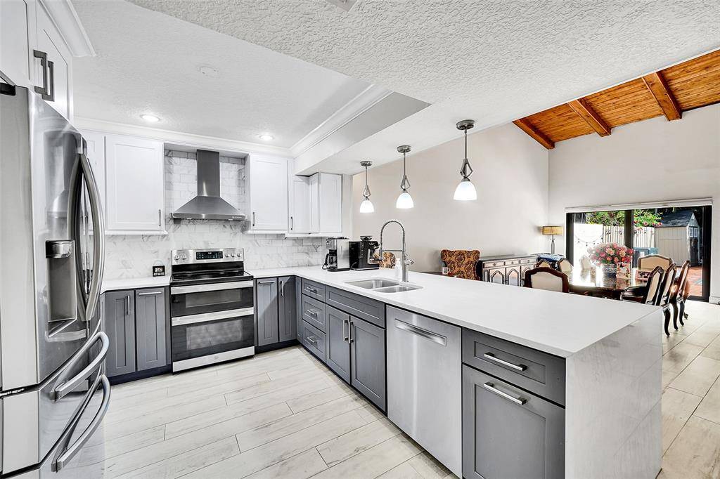 3319 Oak Dr #3319, Hollywood, FL 33021