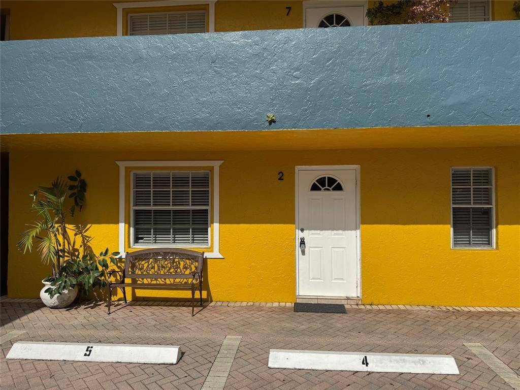 Wilton Manors, FL 33305,51 NE 24th St #2