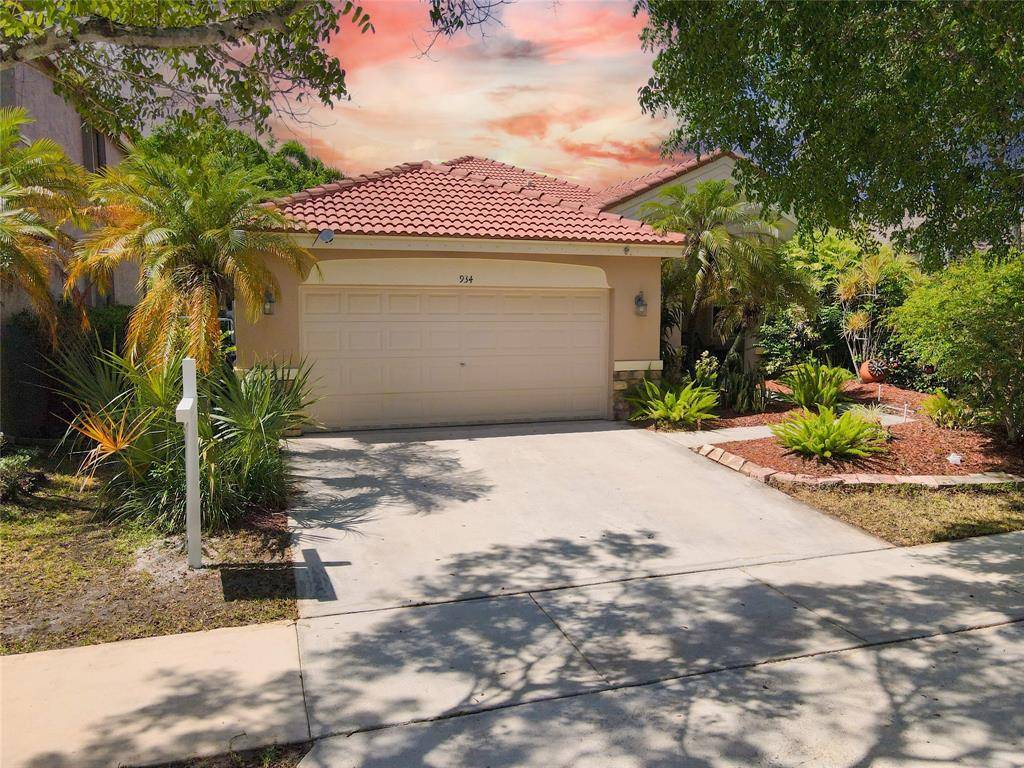 934 S Sunflower Cir, Weston, FL 33327