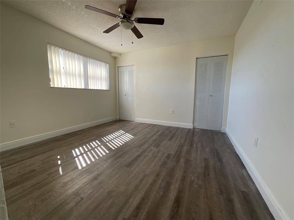 North Miami Beach, FL 33179,19455 NE 10 Ave #2-301