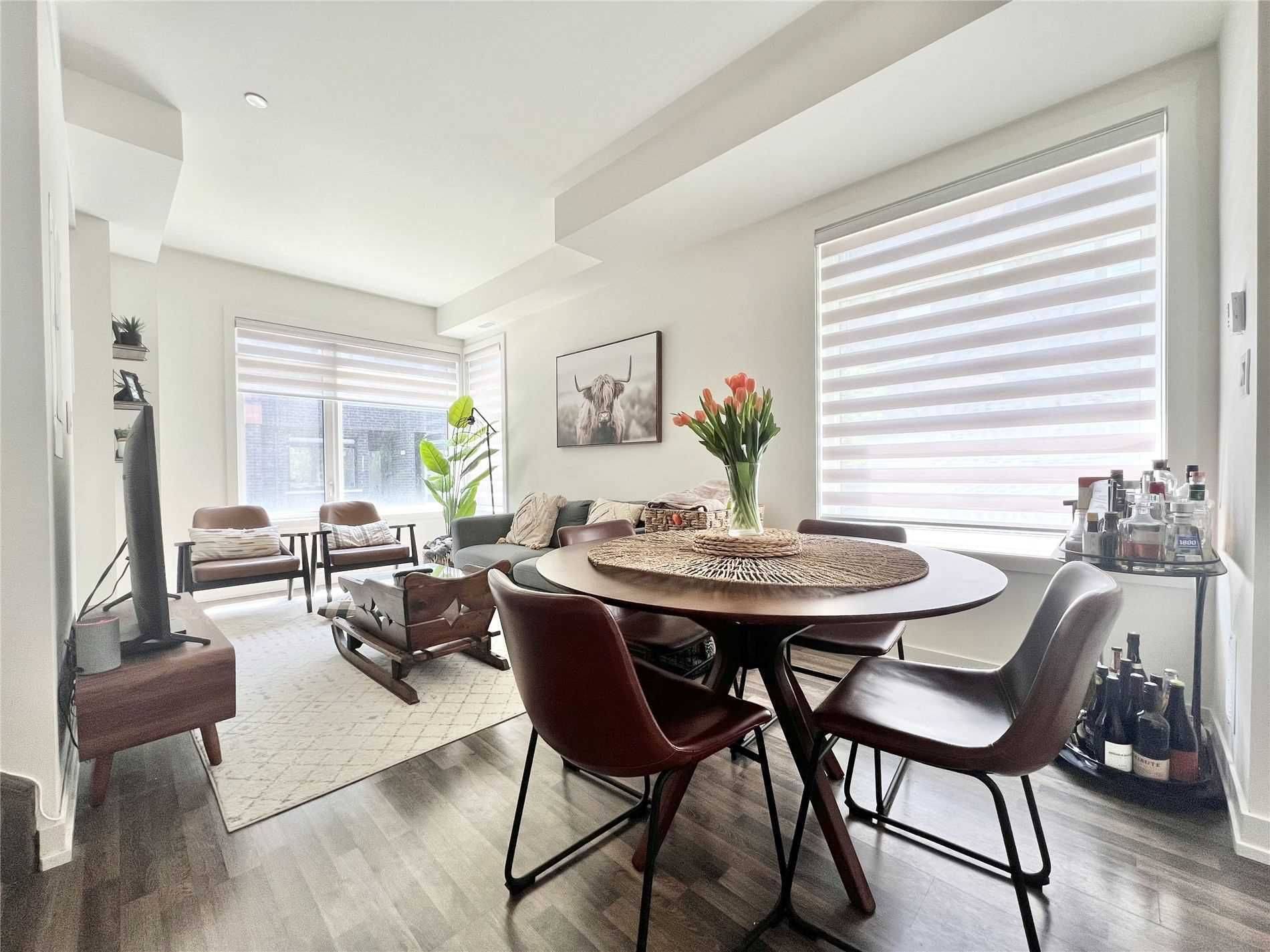 Richmond Hill, ON L4C 6P5,370 Red Maple RD #91