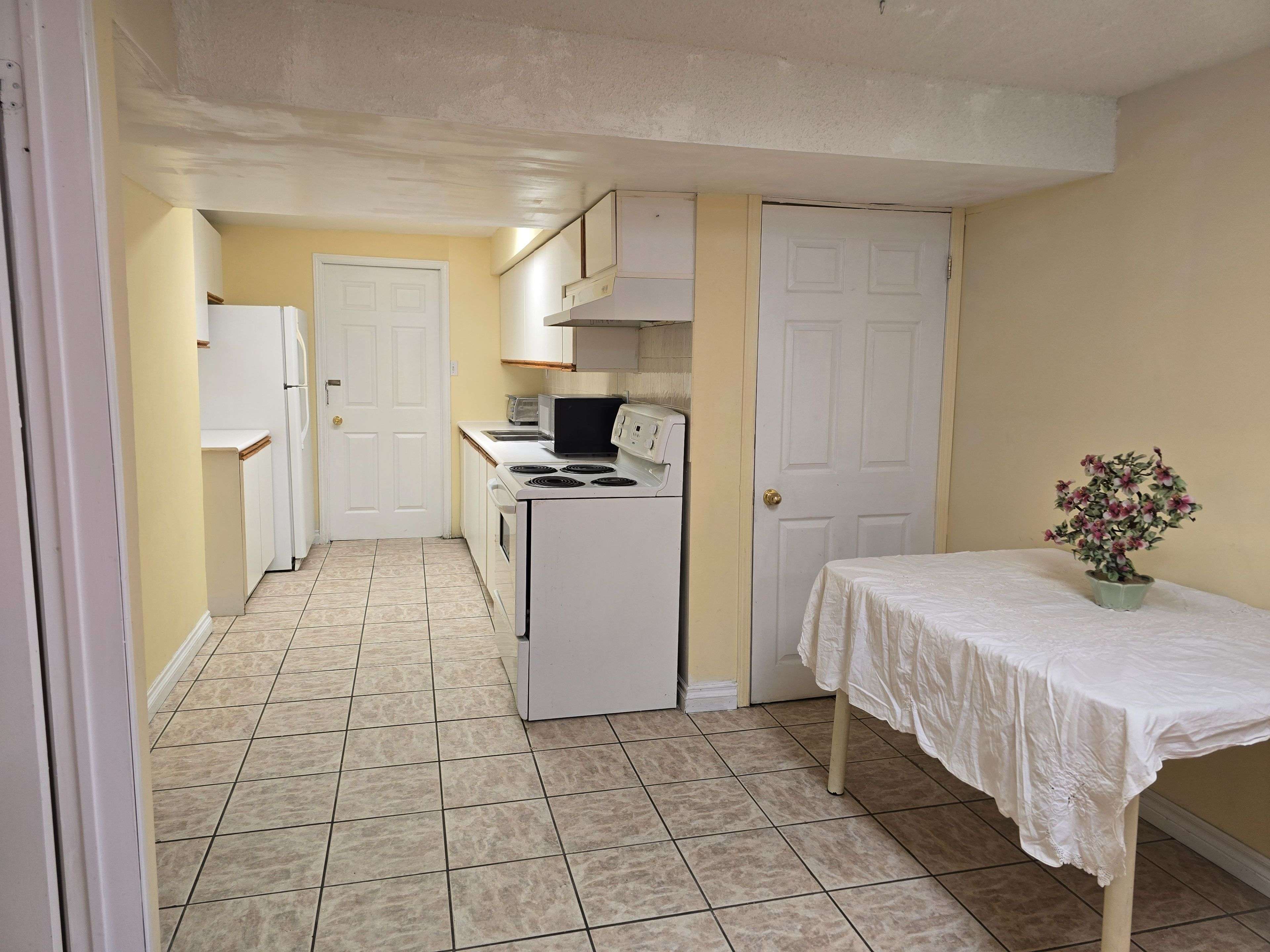 14 Westmoreland CT #Basement B, Markham, ON L3R 8L8