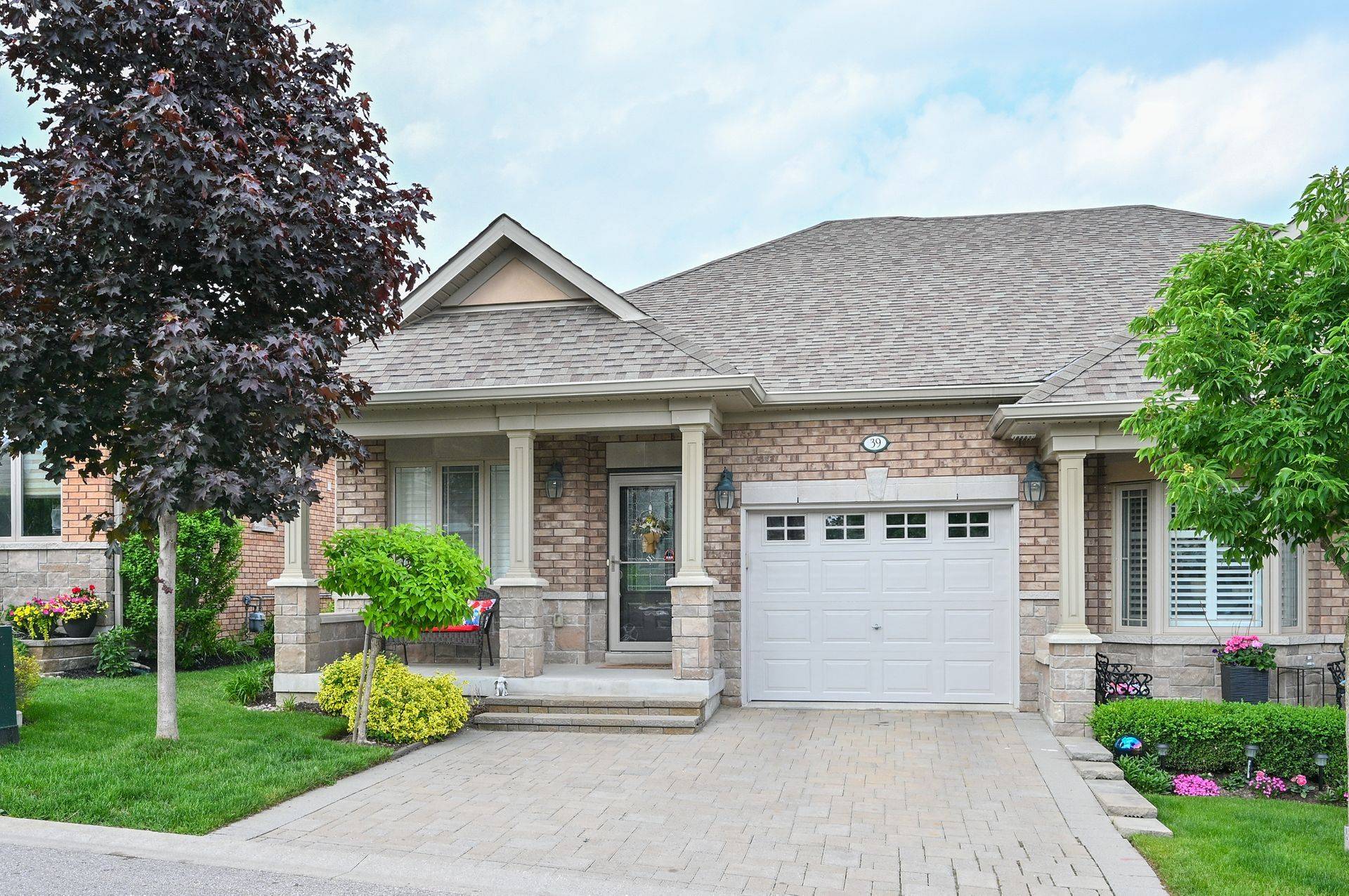 39 Westmount DR, New Tecumseth, ON L9R 0P5