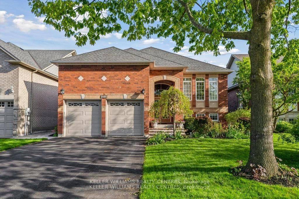 1076 Broughton LN, Newmarket, ON L3X 2L6