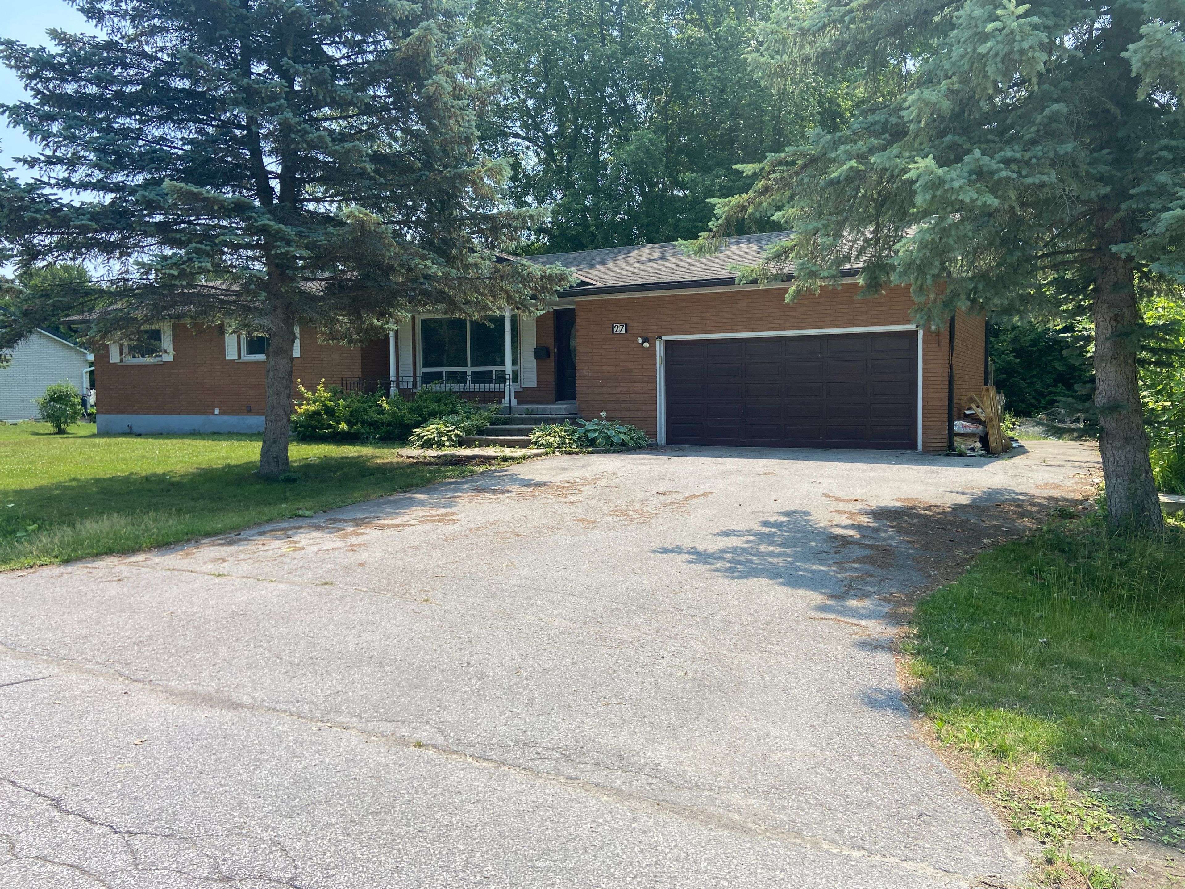 27 Waterbend DR, Georgina, ON L4P 2S3