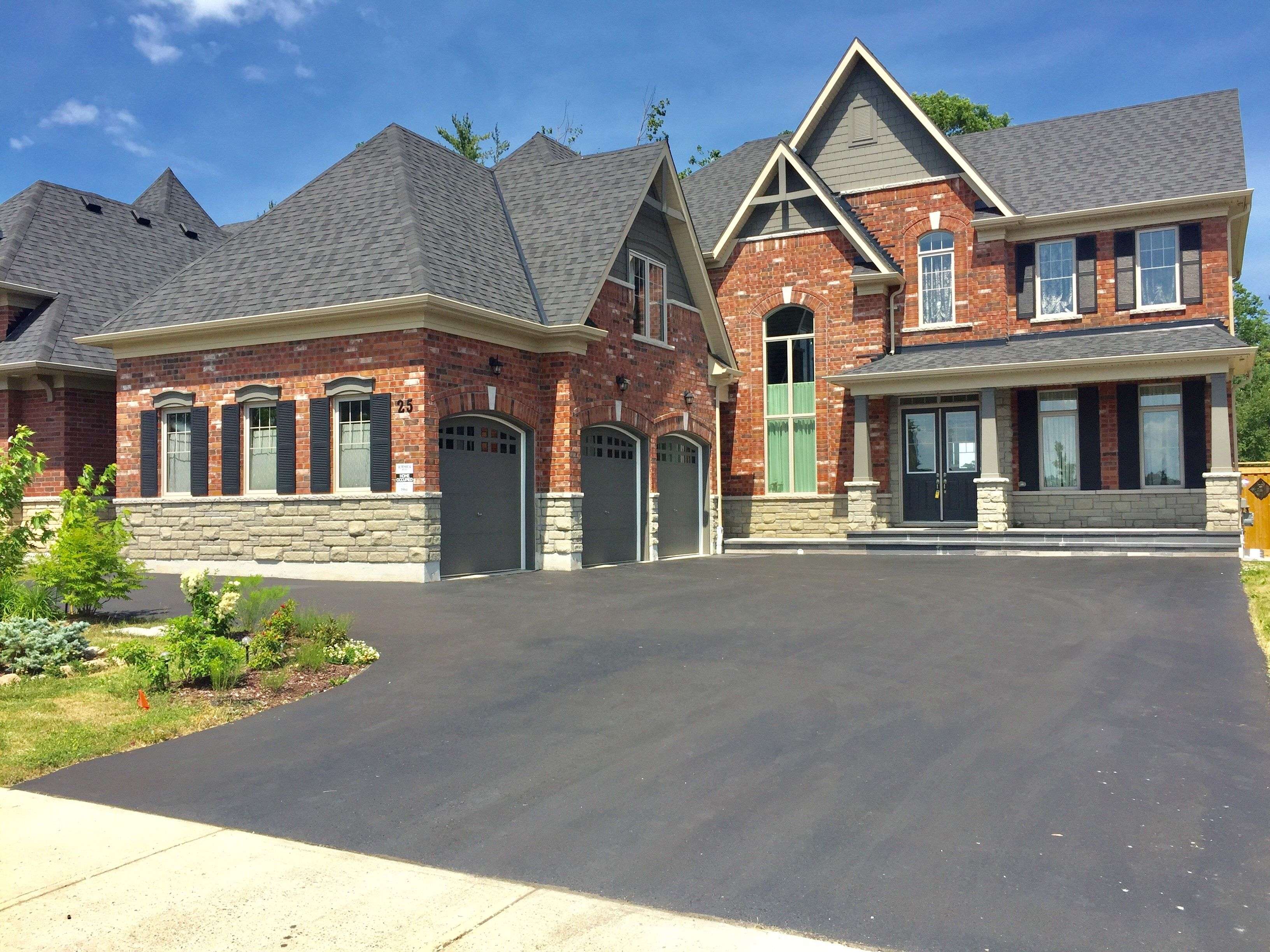 25 Thompson WAY, Springwater, ON L9X 2A5