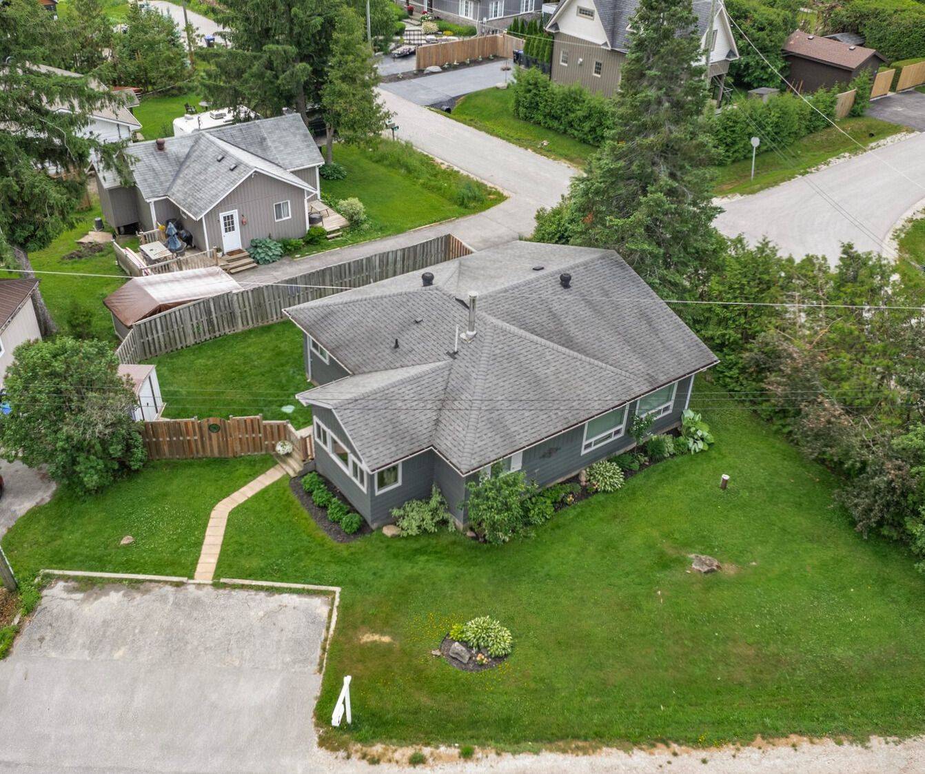 Oro-medonte, ON L0L 1T0,23 Owen RD