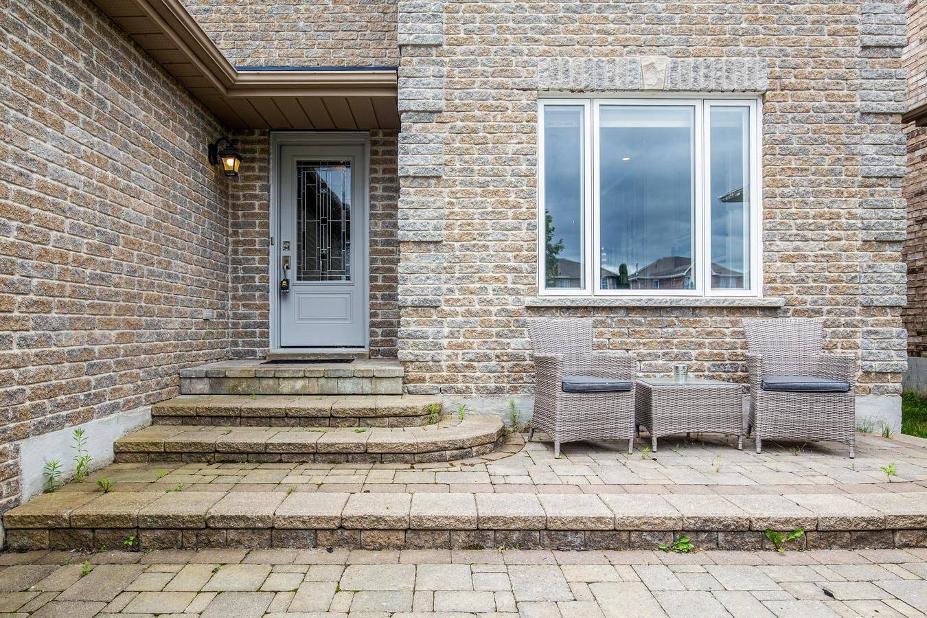 Barrie, ON L4N 0W3,34 Lang DR