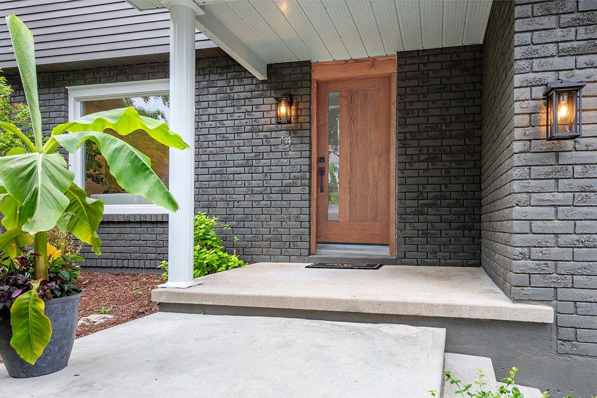 Orillia, ON L3V 7G7,14 Mariposa DR